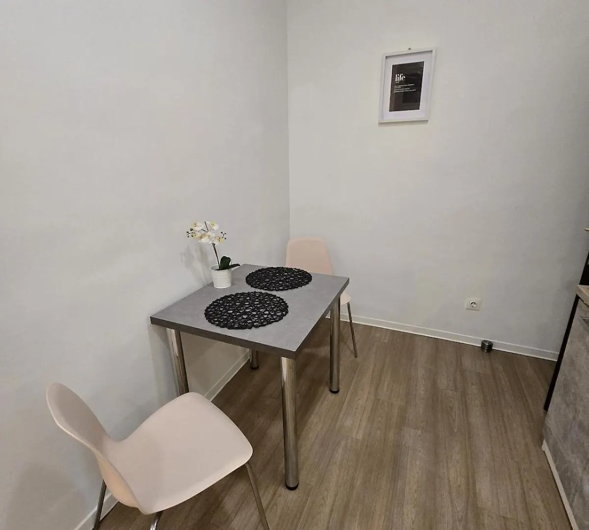 Apartment Yan'S Place - Studio Next To Gozsdu Gardens Budapest